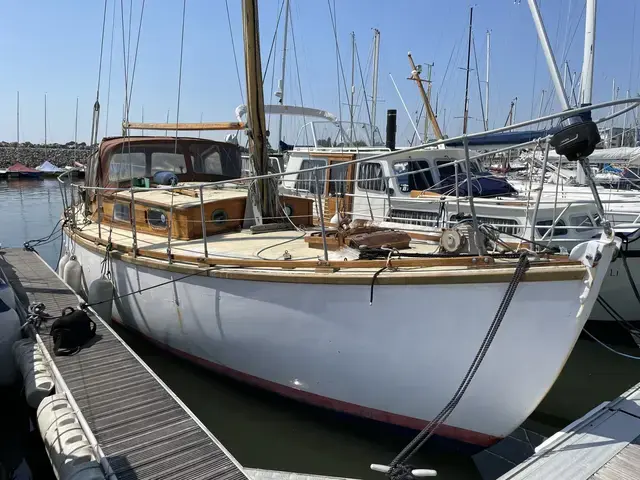 Classic 12 Ton Hillyard Sloop