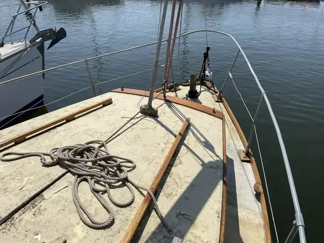 Classic 12 Ton Hillyard Sloop