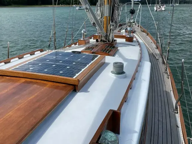 Classic 43' Camper and Nicholson Sloop