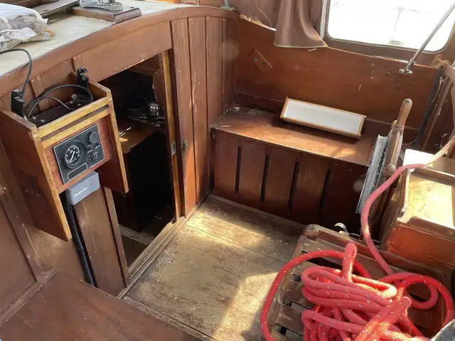 Classic 12 Ton Hillyard Sloop