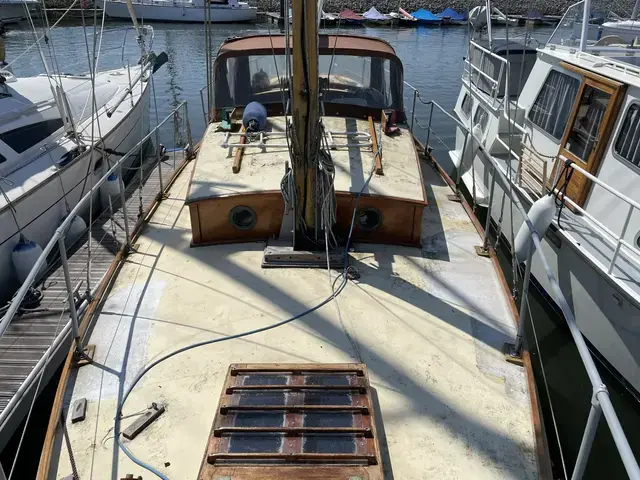 Classic 12 Ton Hillyard Sloop