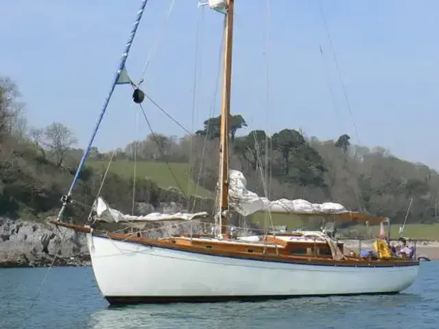 Classic Warner 33 Bermudan Cutter