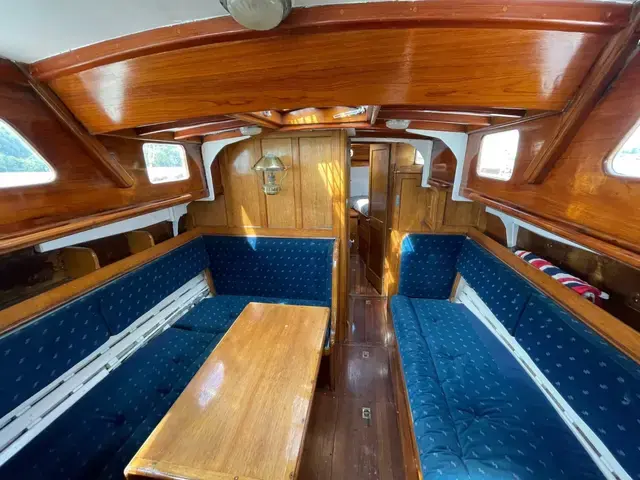 Classic 43' Camper and Nicholson Sloop