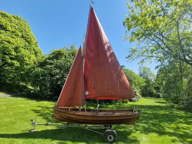 Classic Wootton Bridge Sailing Dinghy