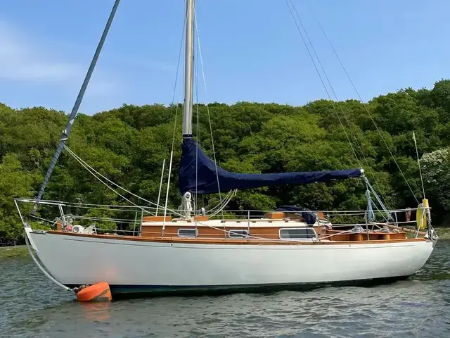 Classic Kim Holman Sterling Bermudan Sloop