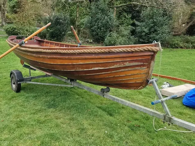 Classic Wootton Bridge Sailing Dinghy