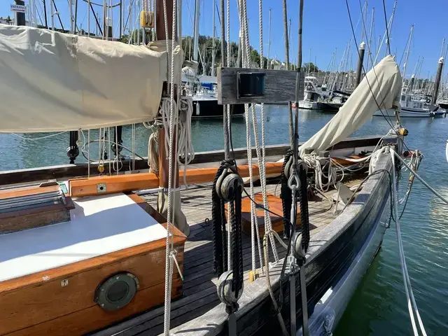 Classic Looe Lugger Guiding Star