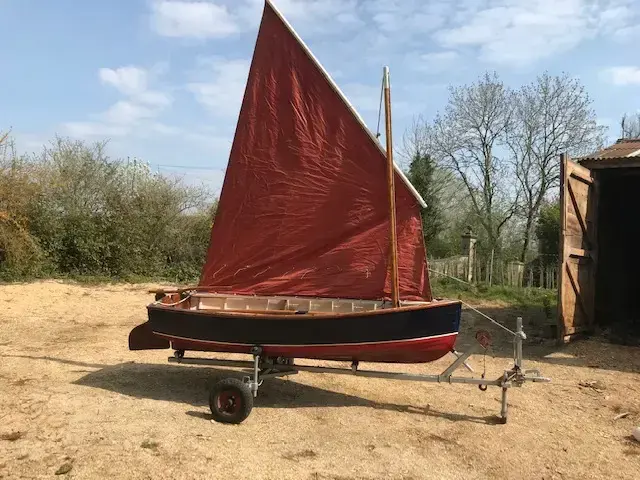 New Classic Clinker lug rigged dinghy