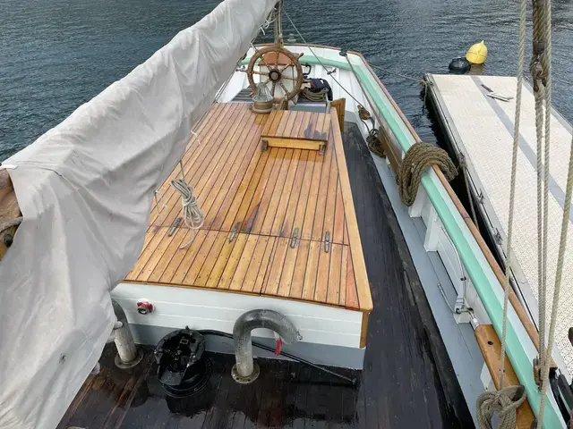 Classic Westcountry Trading Ketch Bessie Ellen