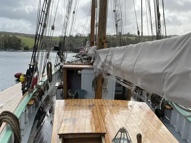 Classic Westcountry Trading Ketch Bessie Ellen