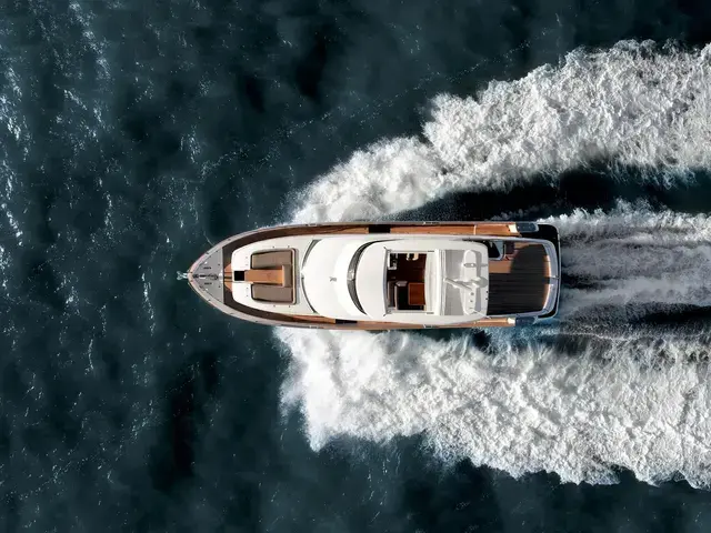 Azimut Magellano 66