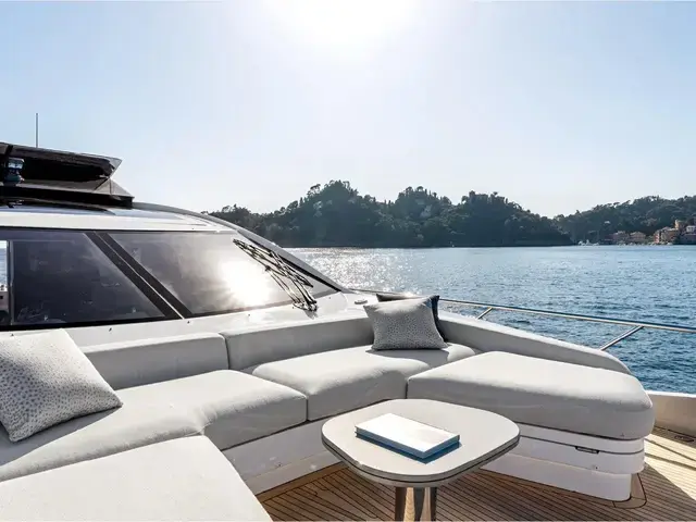 Azimut S8