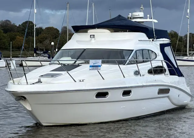 2004 Sealine f37