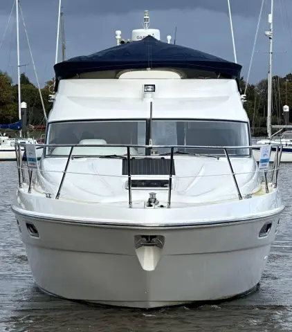 2004 Sealine f37