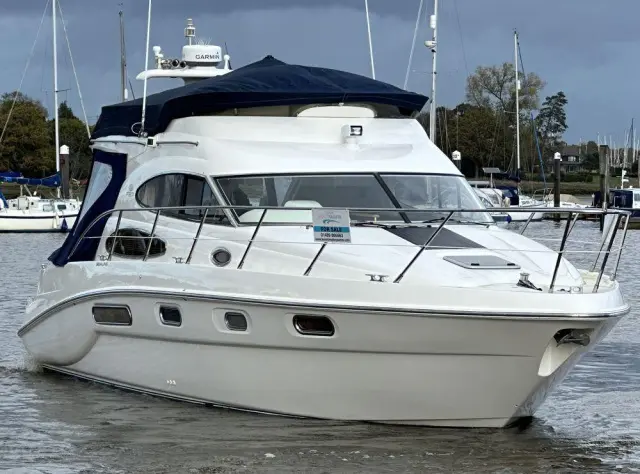 2004 Sealine f37