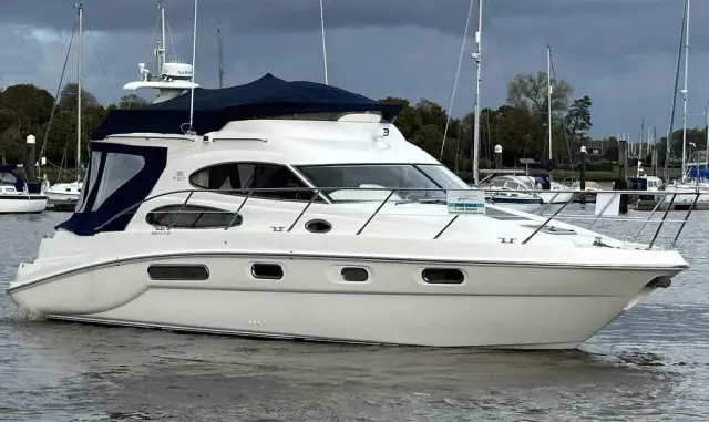 2004 Sealine f37