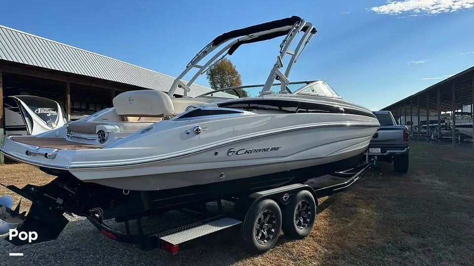 2018 Crownline 275ss