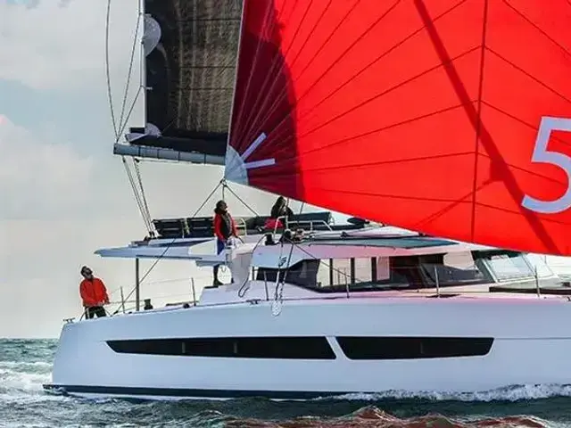 Fountaine Pajot Aura 51