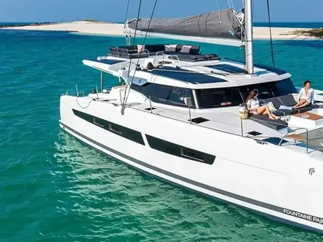 Fountaine Pajot Aura 51