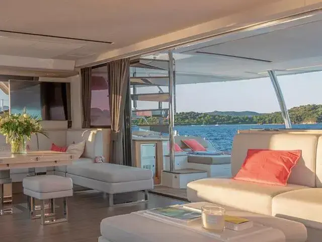 Fountaine Pajot Alegria 67