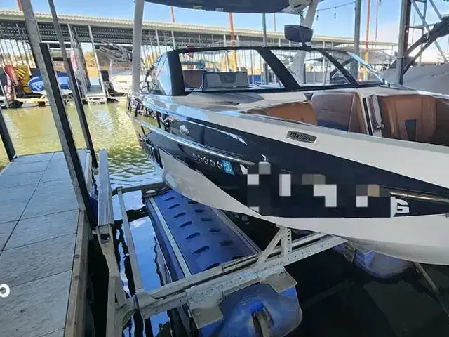 Malibu Wakesetter 23 LSV