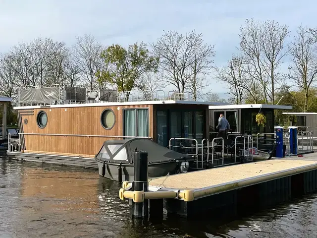 Nordic Season Met Ligplaats NS 40 Eco 36m2 Houseboat