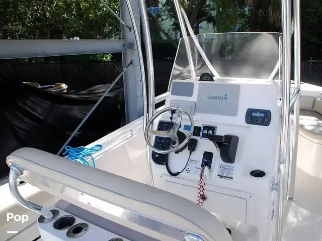 Cobia 220 Cc