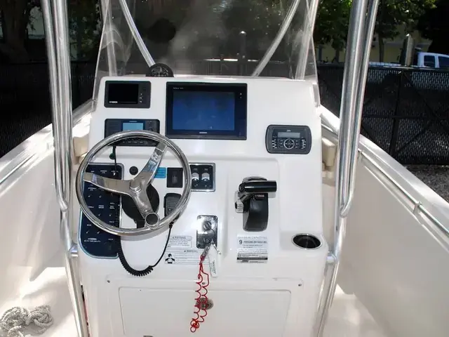 Cobia 220 Cc