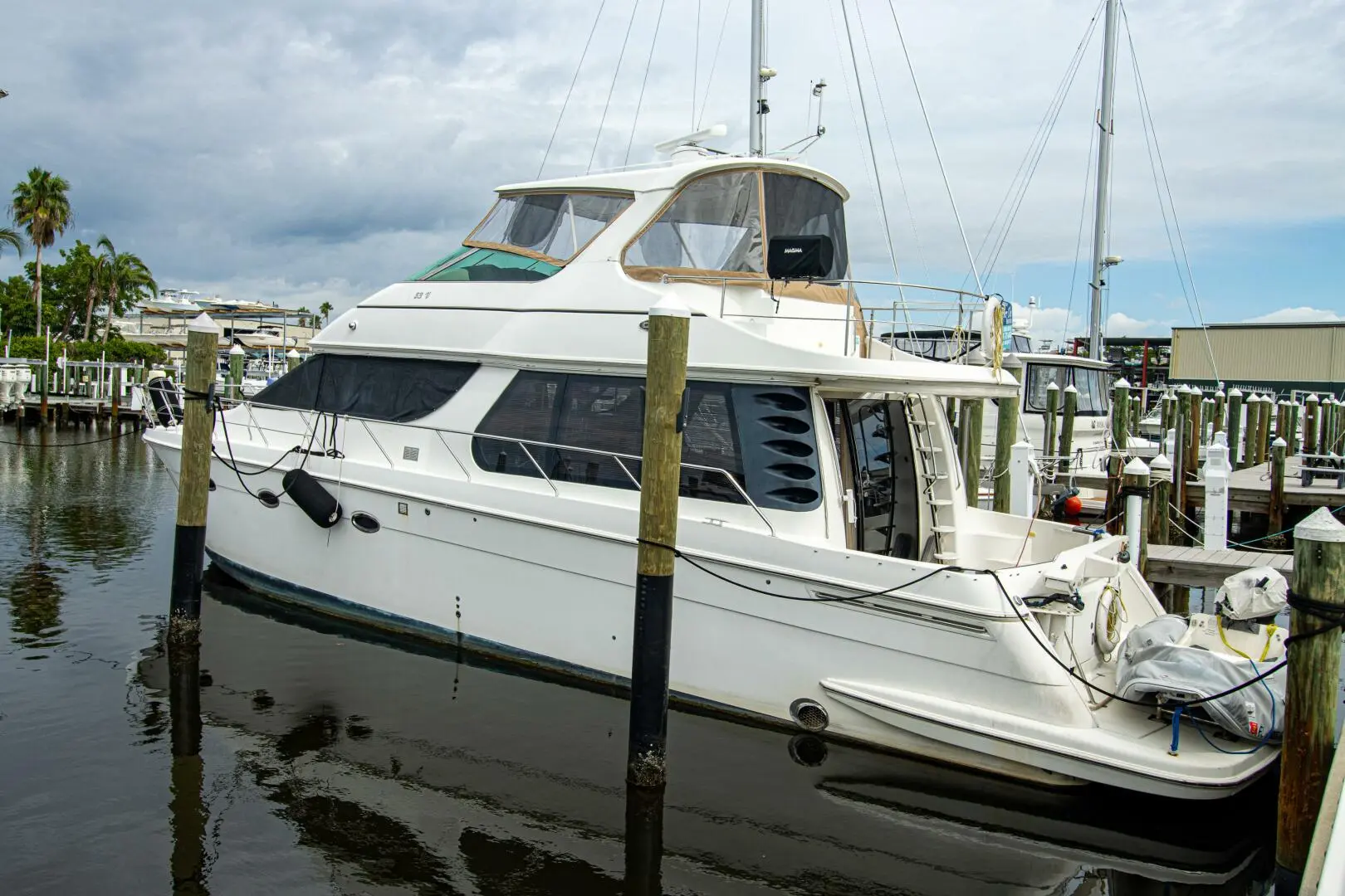 2005 Carver voyager