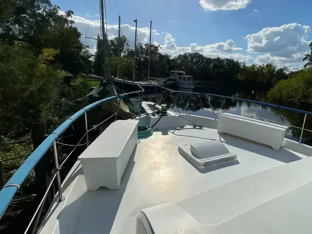 Hatteras 53 Motor Yacht