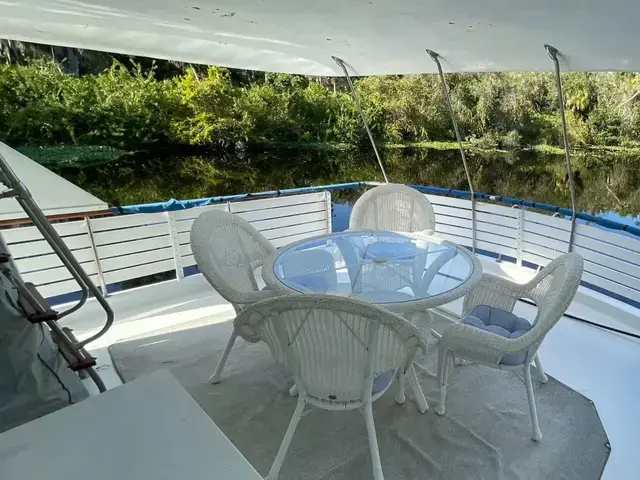 Hatteras 53 Motor Yacht