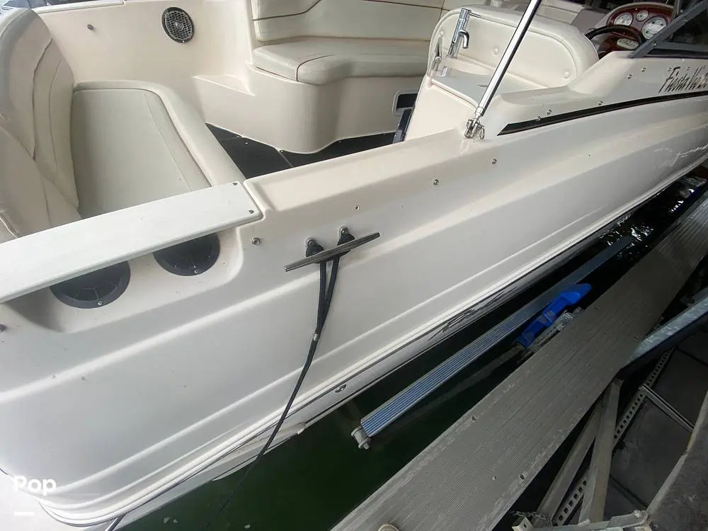 2004 Rinker fiesta vee 250