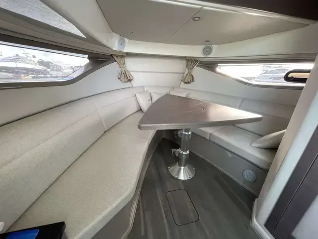 Sea Ray 320 Sundancer