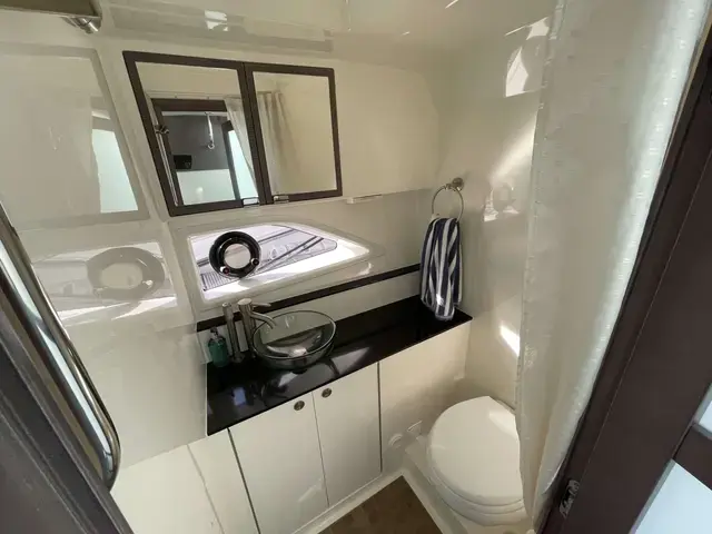 Sea Ray 320 Sundancer