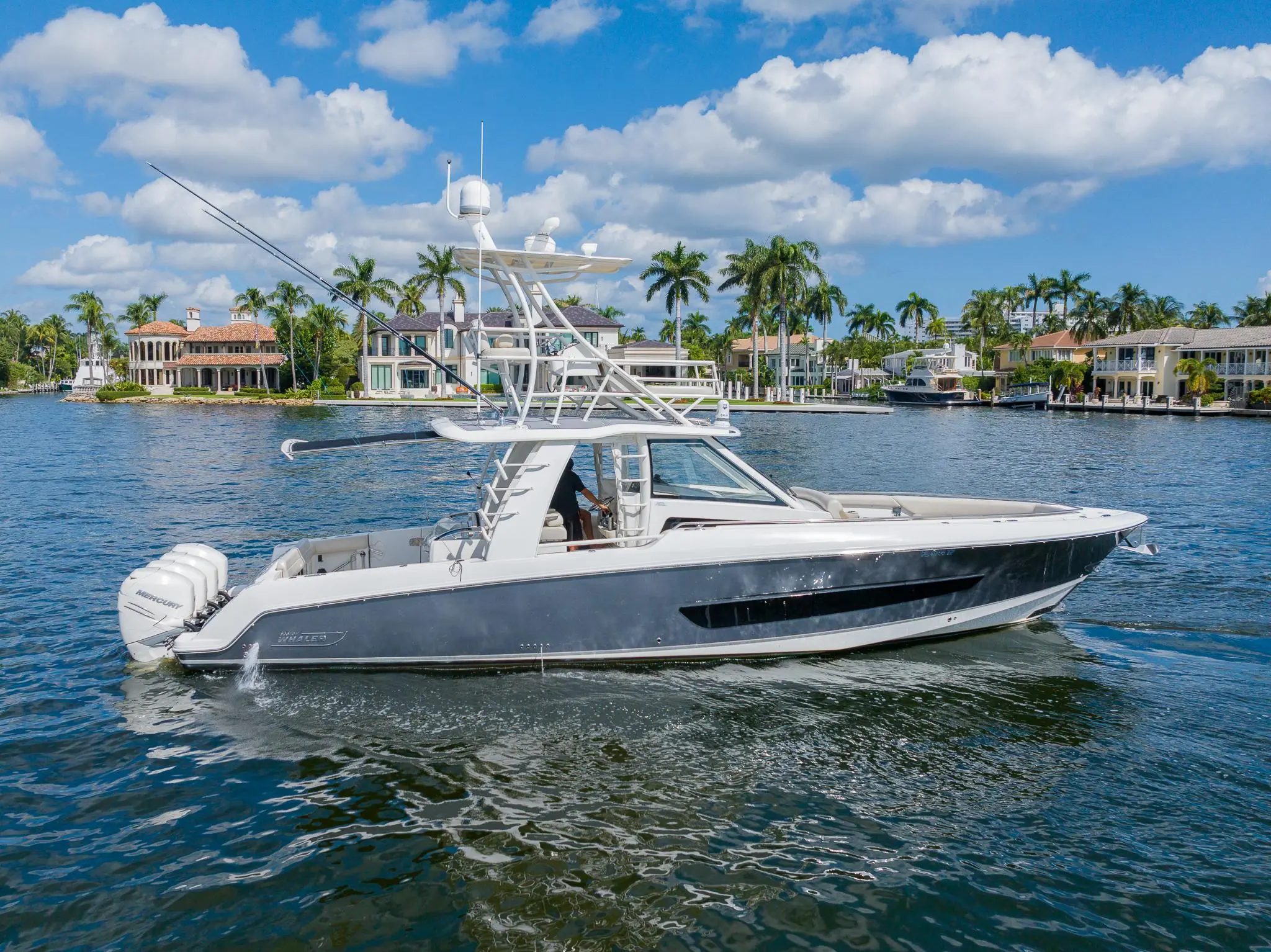 2019 Boston Whaler 420 outrage