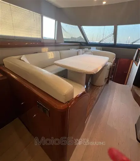 2005 Princess 21