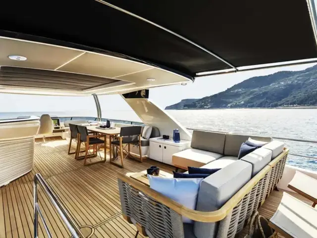 Absolute Navetta 68