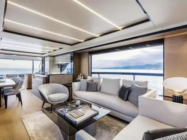 Absolute Navetta 68