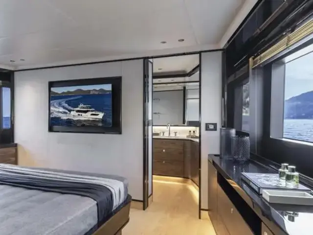 Absolute Navetta 68