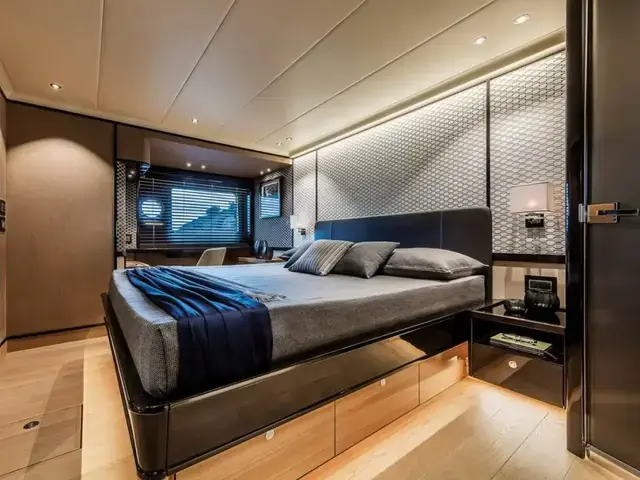 Absolute Navetta 73