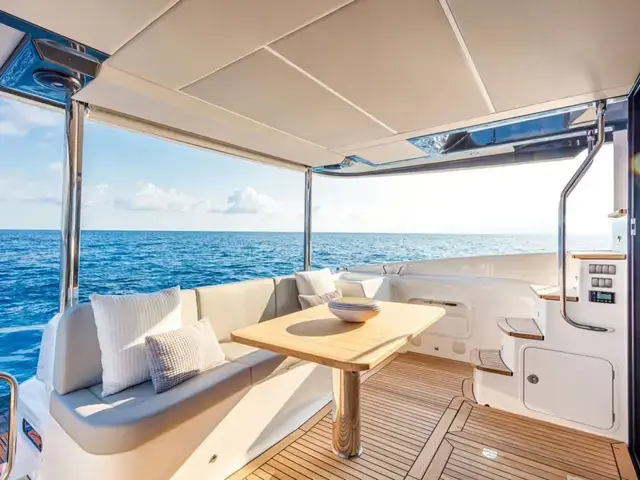 Absolute Navetta 52