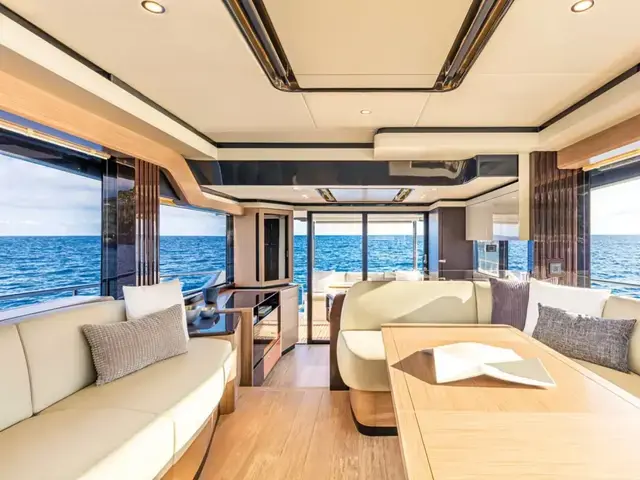 Absolute Navetta 52