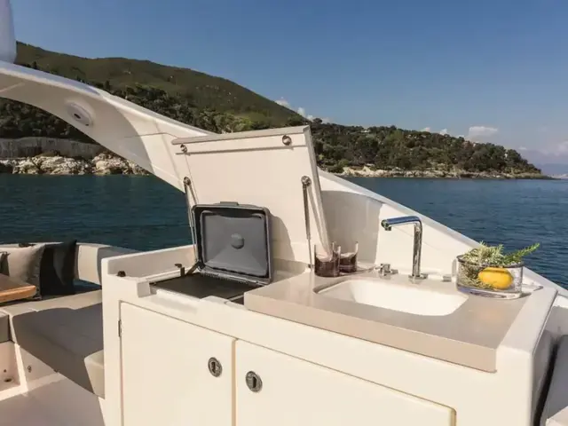 Absolute Navetta 48