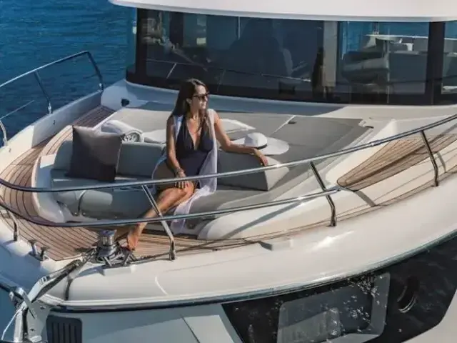 Absolute Navetta 48