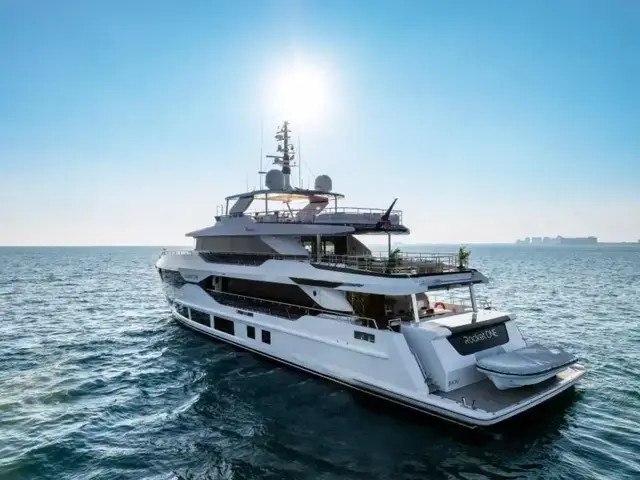 Gulf Craft Majesty 120