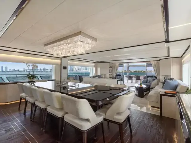 Gulf Craft Majesty 120