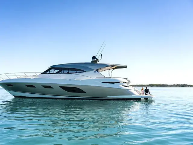 Riviera 6000 Sport Yacht Platinum Edition