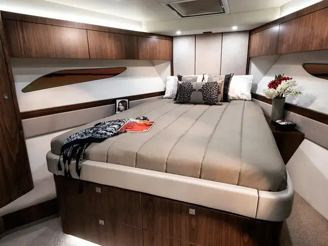 Riviera 72 Sports Motor Yacht