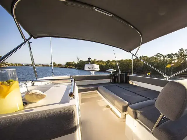 Riviera 39 Open Flybridge