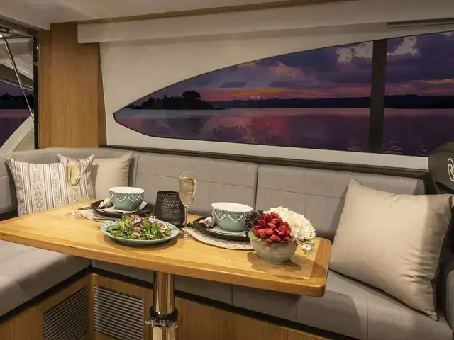 Riviera 39 Open Flybridge